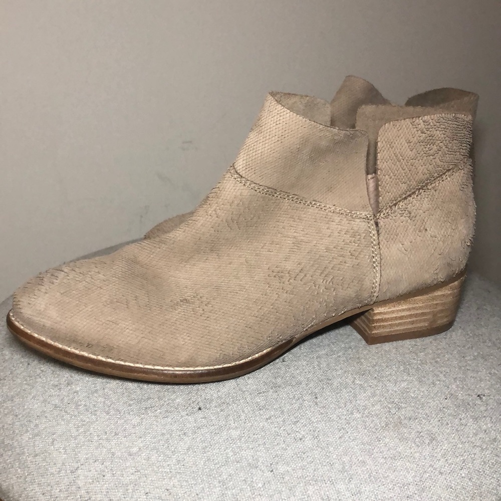 Seychelles taupe booties
